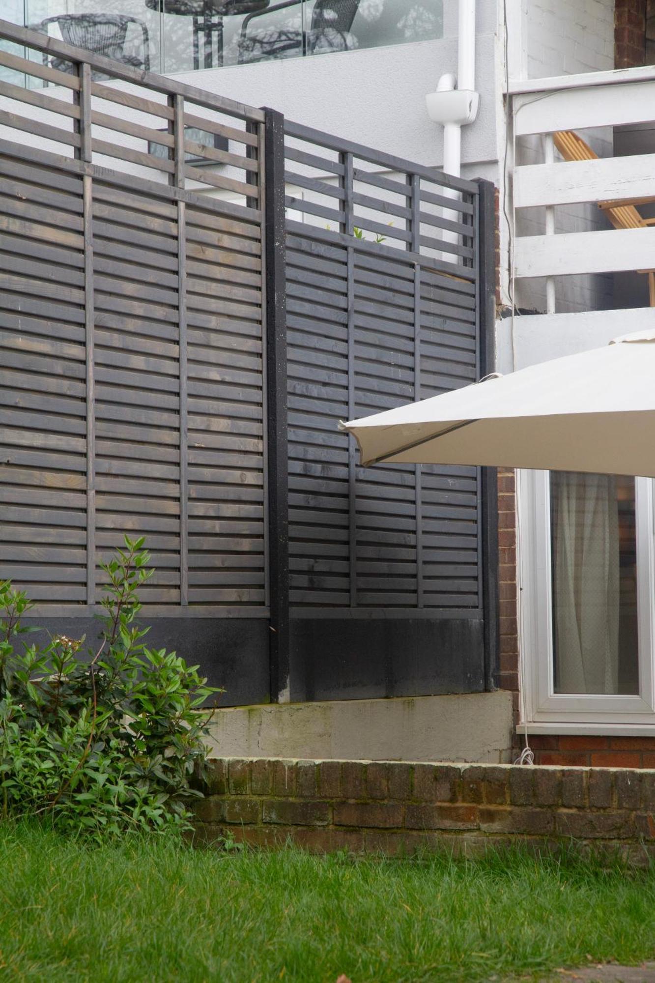 Holiday home Spacious 4-bedroom Townhouse With Garden- Perfect For Groups! *